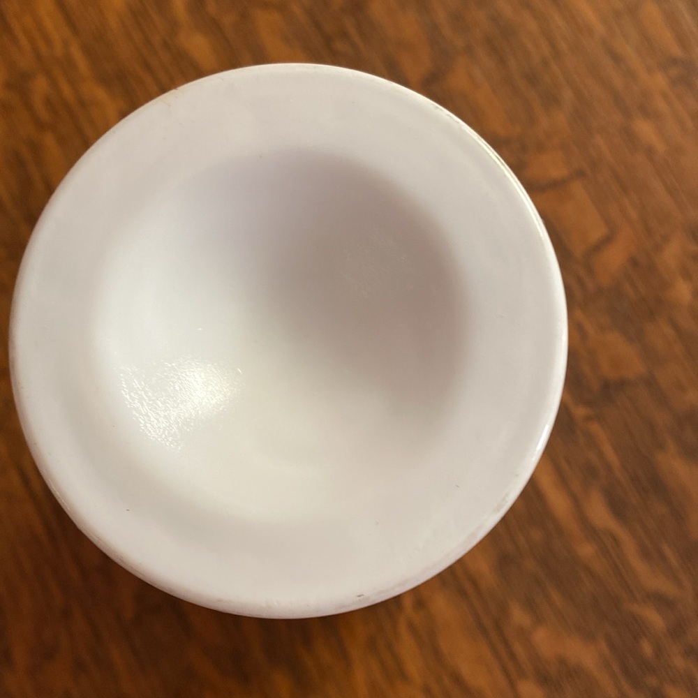 Milk Glass - Picture 5 of 6